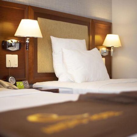 Aristo Saigon Hotel Хошимин Экстерьер фото